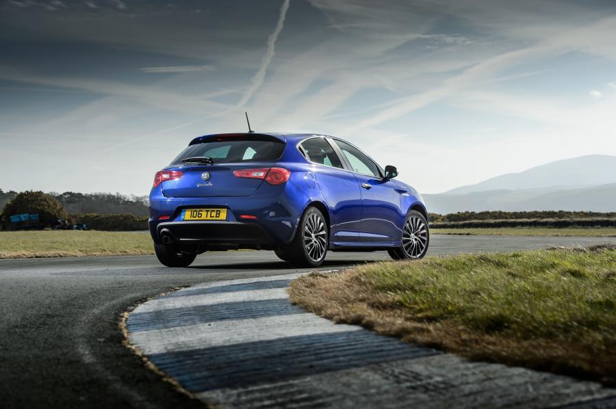  Alfa Romeo Giulietta Sportiva (940) 2014 года  (UK) (фото 4 из 48)